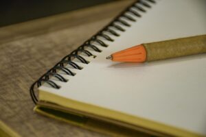 ASDの海外留学における支援を行う医師は誰ですか？