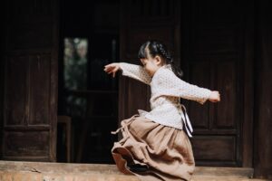ASDの疑いがある子どもに医師に相談するべきタイミングは？