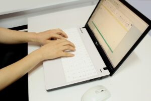 ASDのチャット相談とビデオ相談、どちらが自分に合っている？